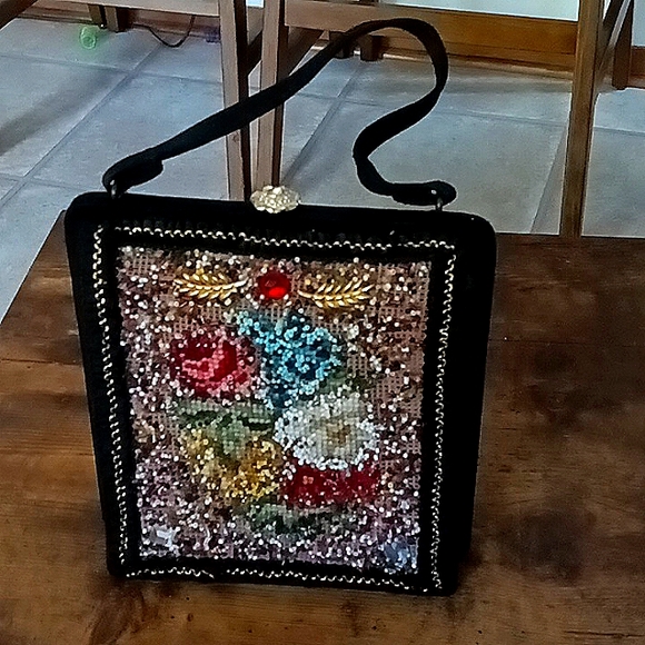 ❤️ sale Vintage beaded Box purse - Picture 1 of 8